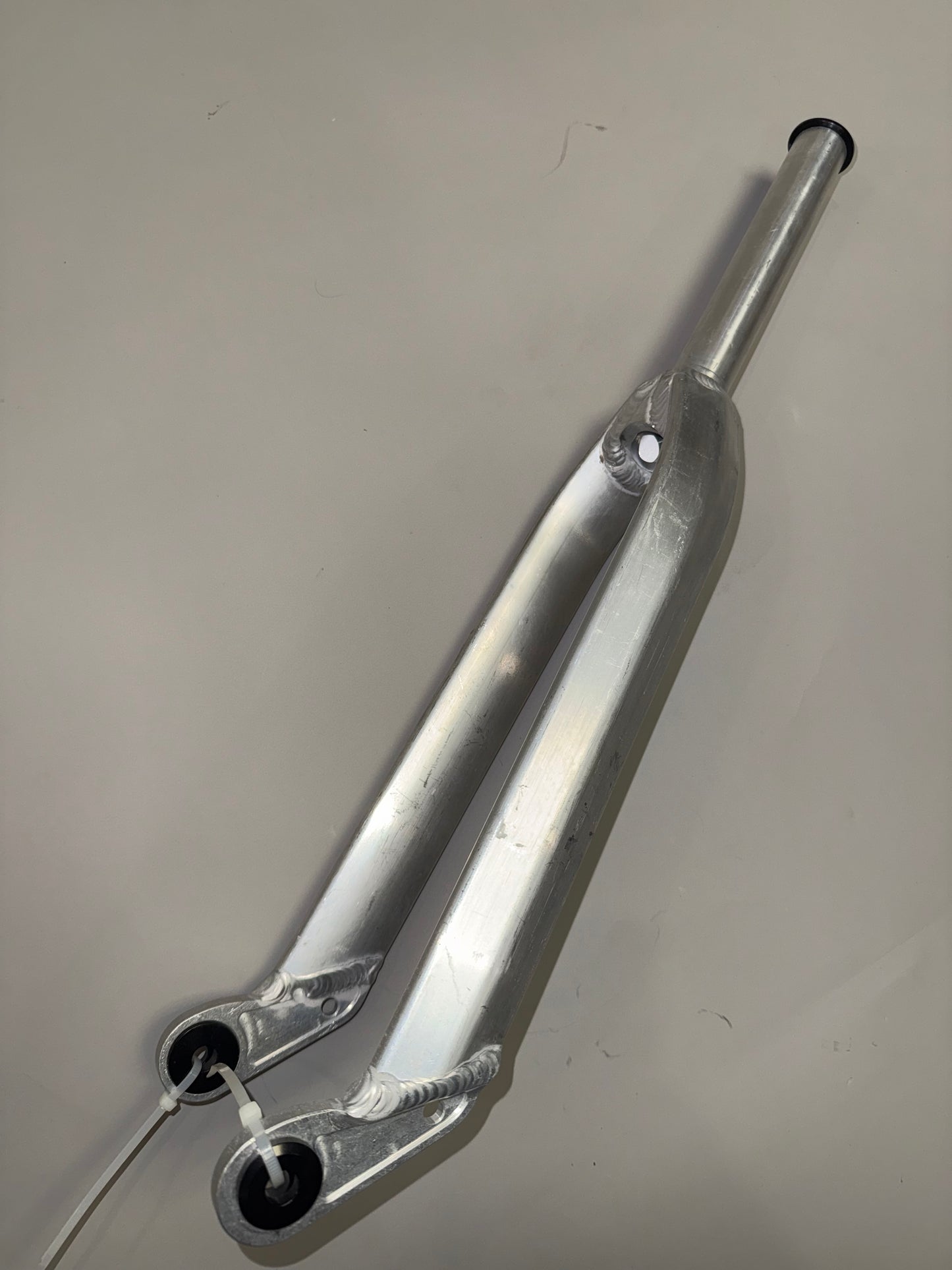 YESS Reach Fork 24” – Raw (New)