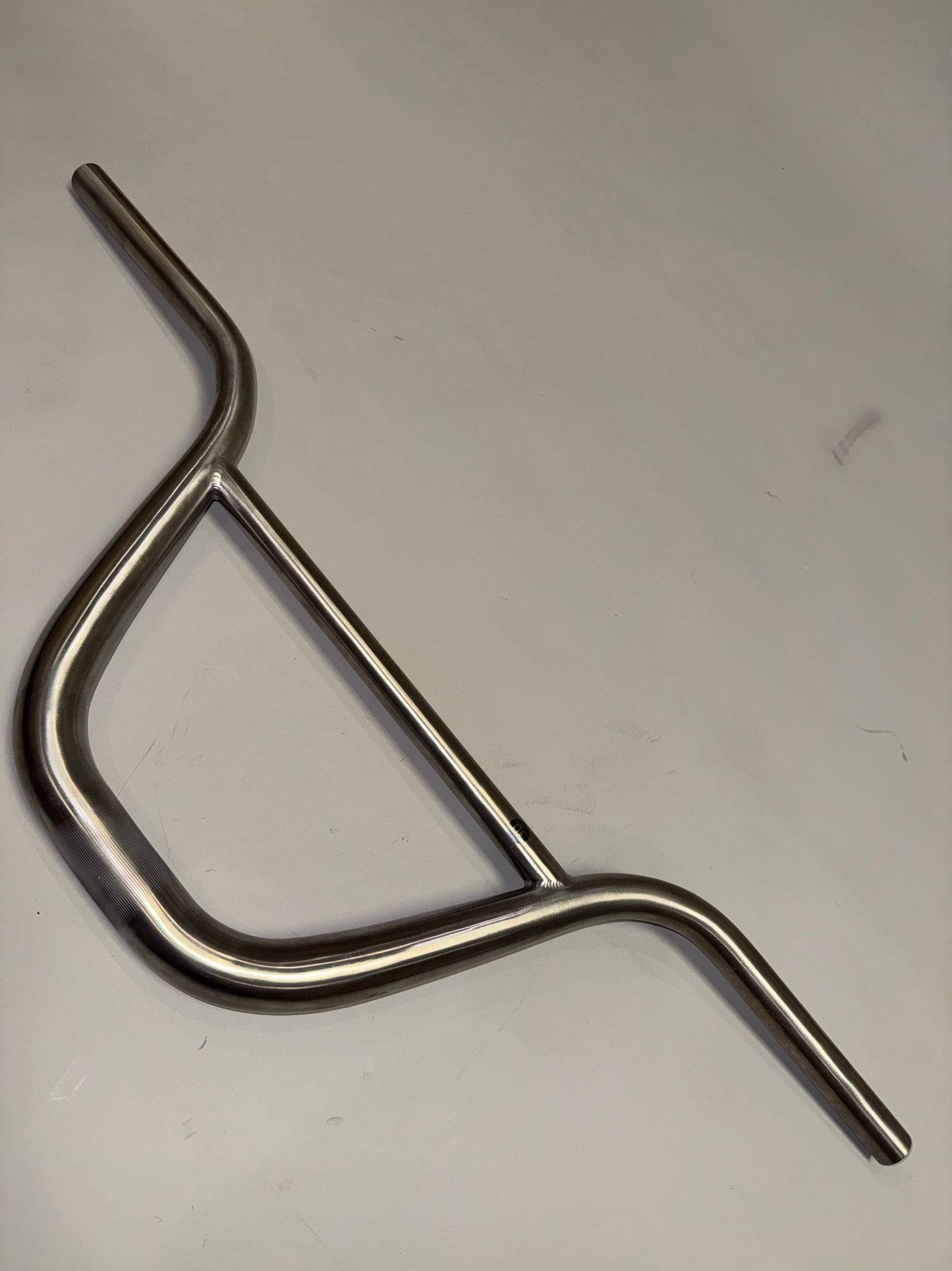 Box HexLab Titanium Bars 8.5” – New